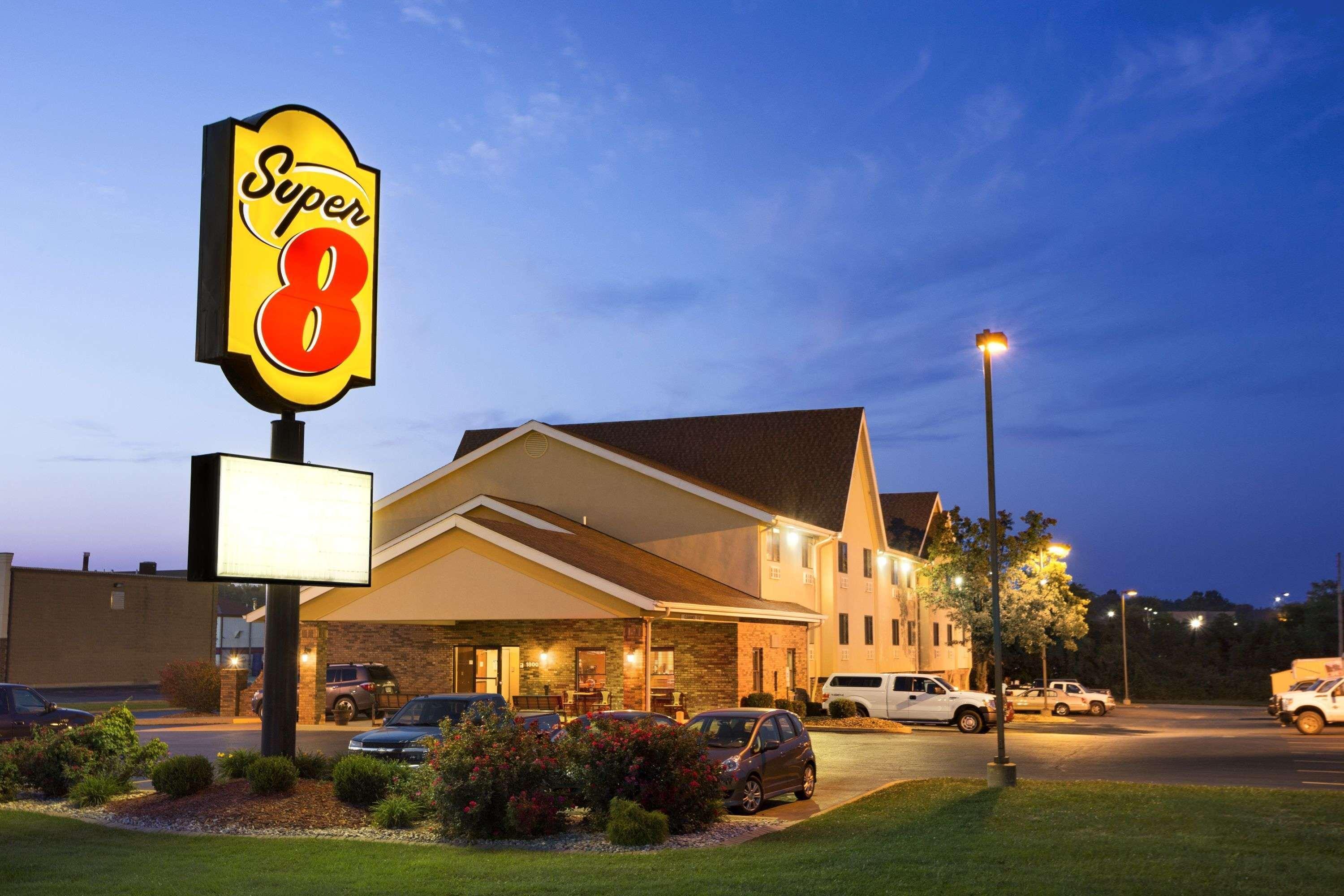 Motel Super 8 By Wyndham Alton Extérieur photo