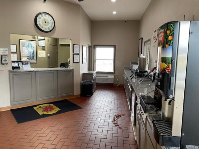 Motel Super 8 By Wyndham Alton Extérieur photo